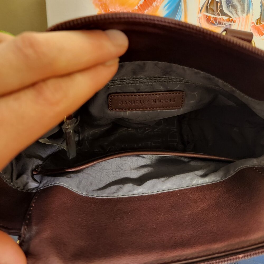 *Nwot* Danielle Nicole's Collection Burgundy Alex… - image 4